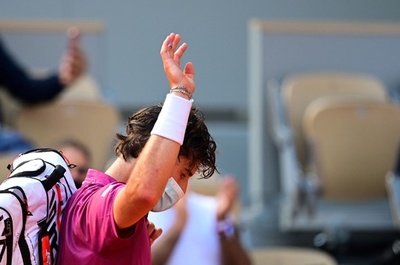 ティエムが「とてもつらい」初戦敗退、35歳に逆転負け 全仏OP