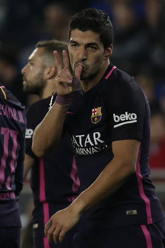 バルサがダービー制し首位キープ、スアレスが2得点の活躍