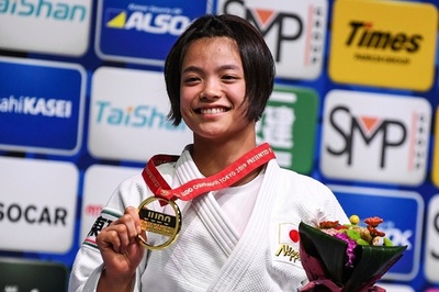 阿部詩が世界柔道2連覇、阿部一二三撃破の丸山が金獲得