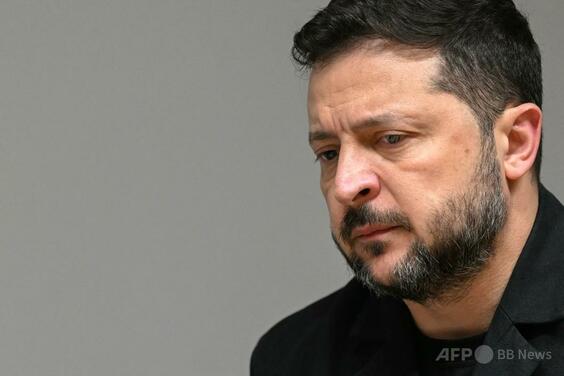 ゼレンスキー大統領、仏との協力は「双方に利益」と強調　ルペン氏の財政支援打ち切り表明受け
