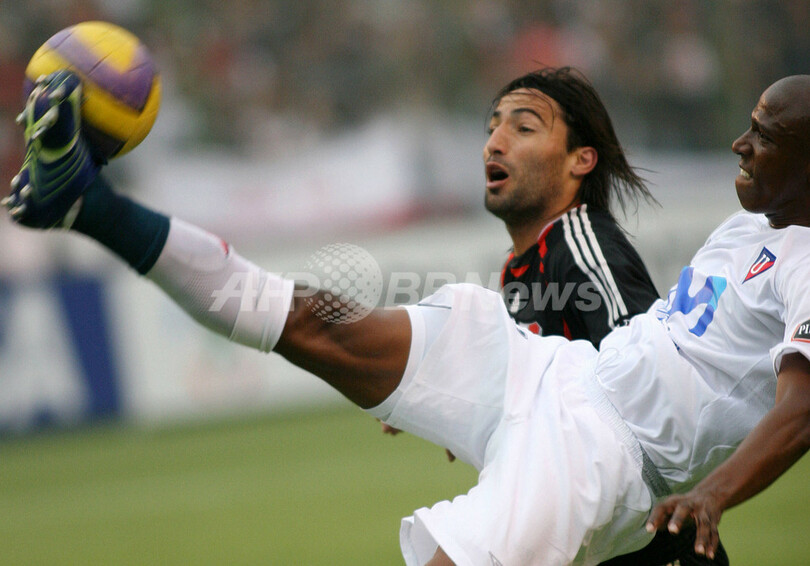 ＜サッカー 07リベルタドーレス杯南米選手権＞リーベル・プレート アウェーでのキト戦は1-1のドロー - エクアドル