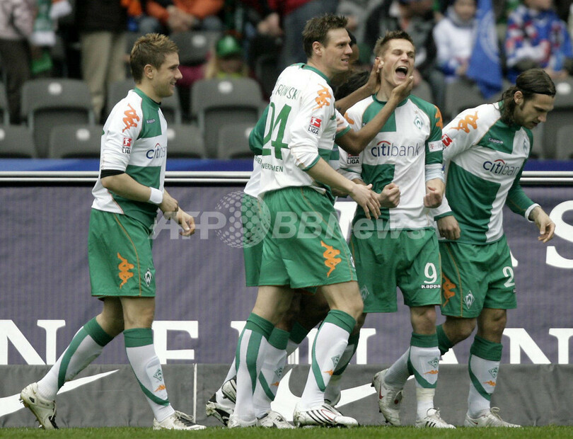 ブレーメン アウェーでヘルタ破る