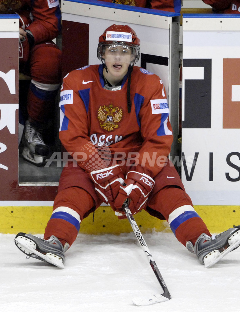ロシアのアイスホッケー選手が試合中に死去 写真1枚 国際ニュース Afpbb News