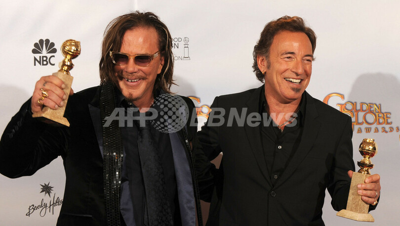 ミッキー ローク ゴールデン グローブ主演男優賞に輝く 写真2枚 国際ニュース Afpbb News