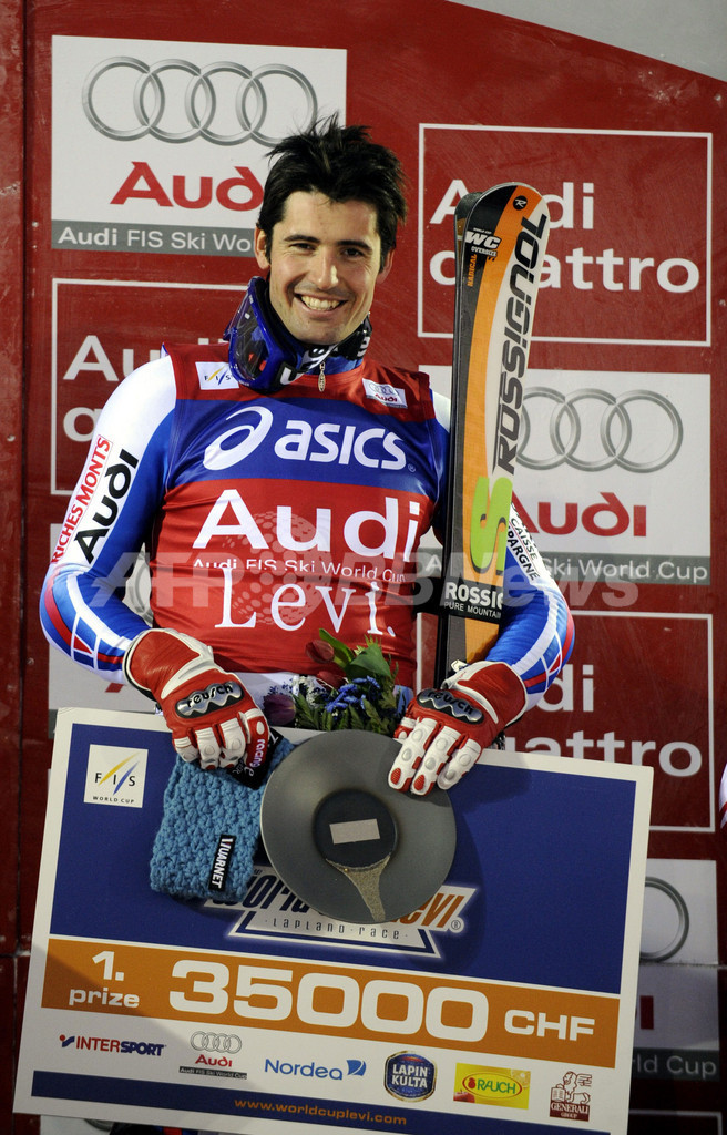 グランジェ 男子回転開幕戦を制す