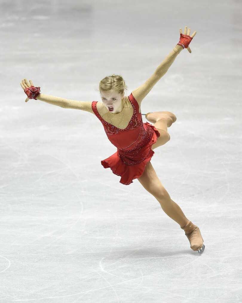 羽生が男子SP首位、日本は総合2位発進 フィギュア国別対抗戦