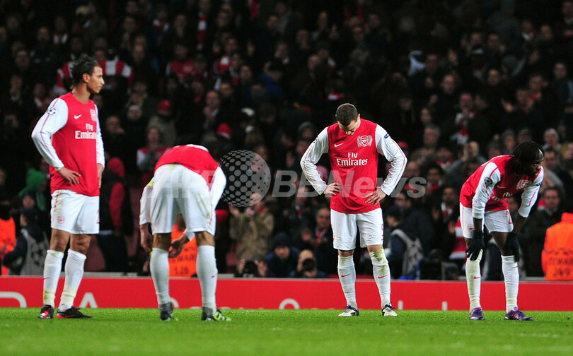 ACミランが準々決勝進出、アーセナル一歩及ばず 欧州CL