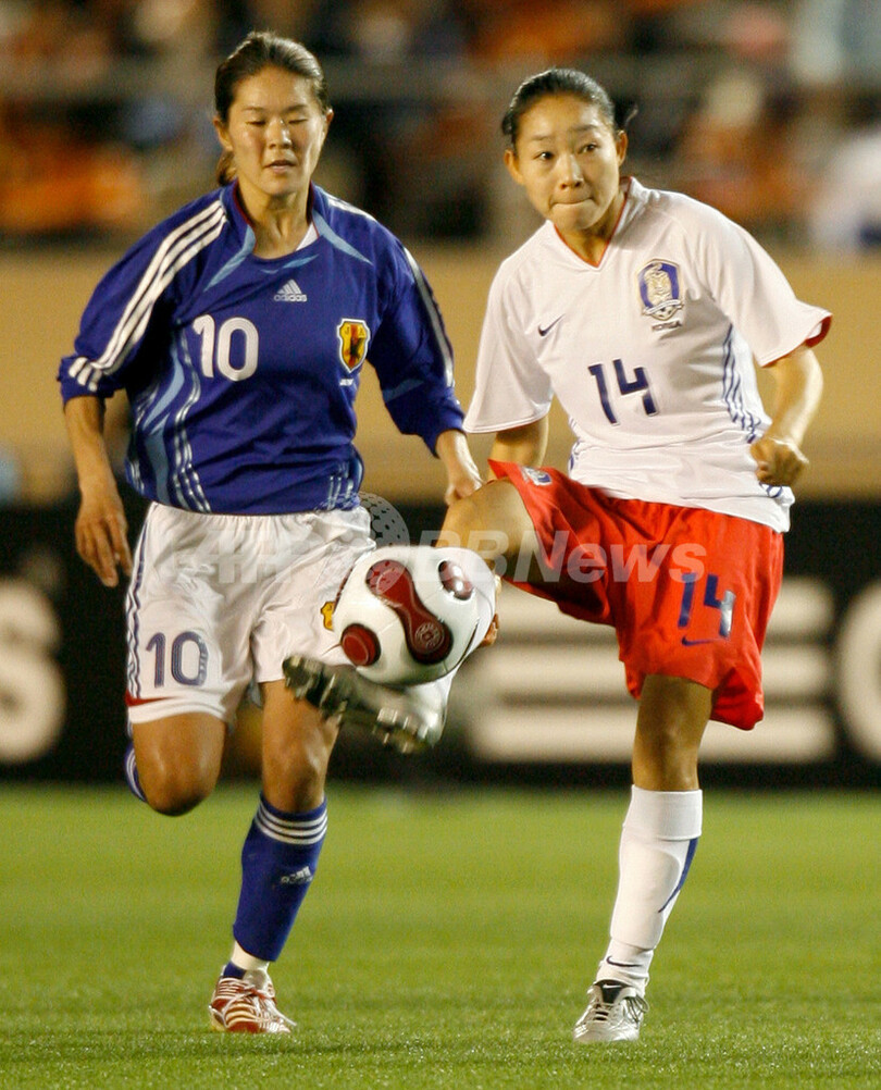 日本 大量6点を挙げて韓国に快勝しグループ首位をキープ