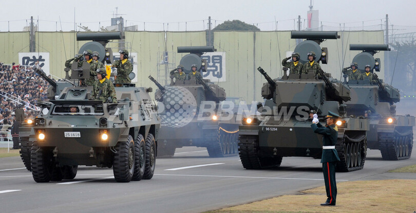 菅首相、自衛隊の観閲式で訓示