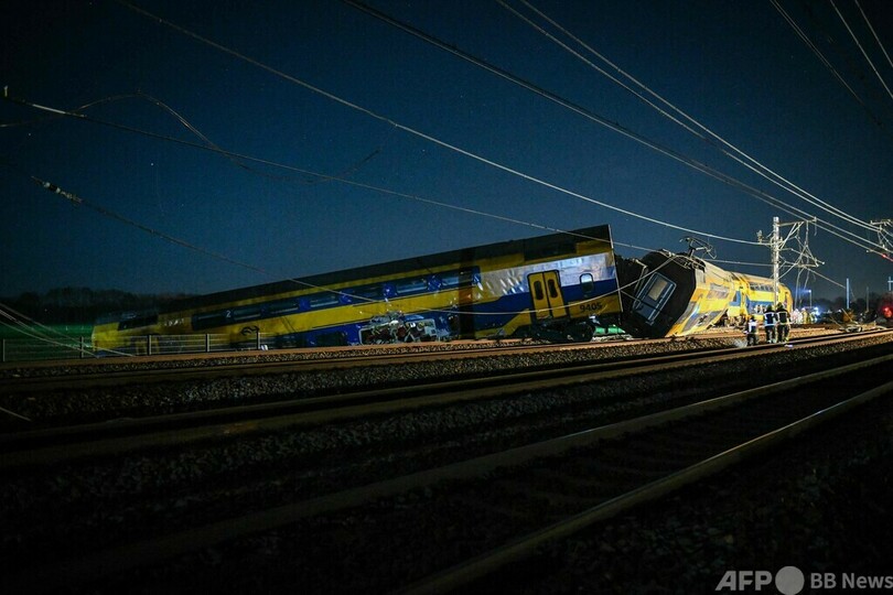 高速列車が脱線、1人死亡 オランダ