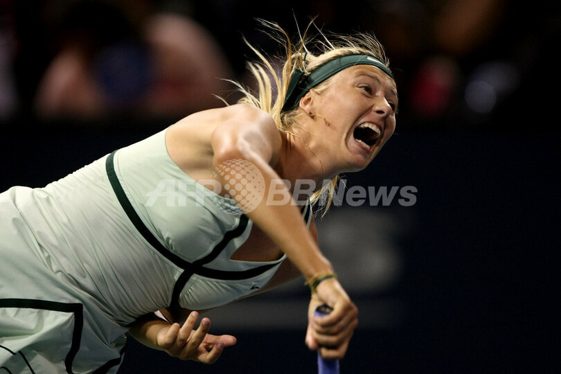 シャラポワ アザレンカに勝利し3回戦へ、LA女子テニス選手権