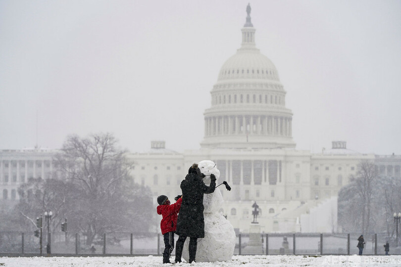 米東海岸で大雪 NYも緊急事態宣言