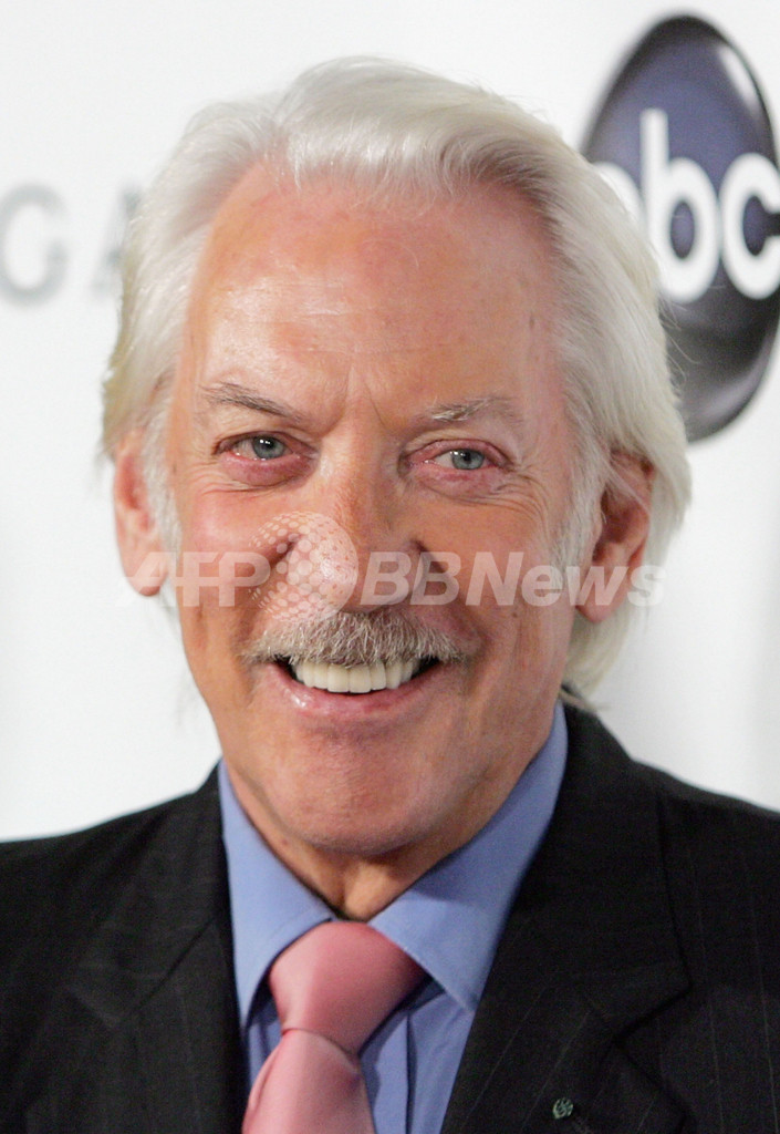 TVシリーズ 『Dirty Sexy Money』のプレミア上映会にドナルド・サザーランドら登場