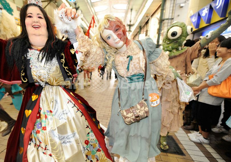 3000人の仮装パレード、川崎