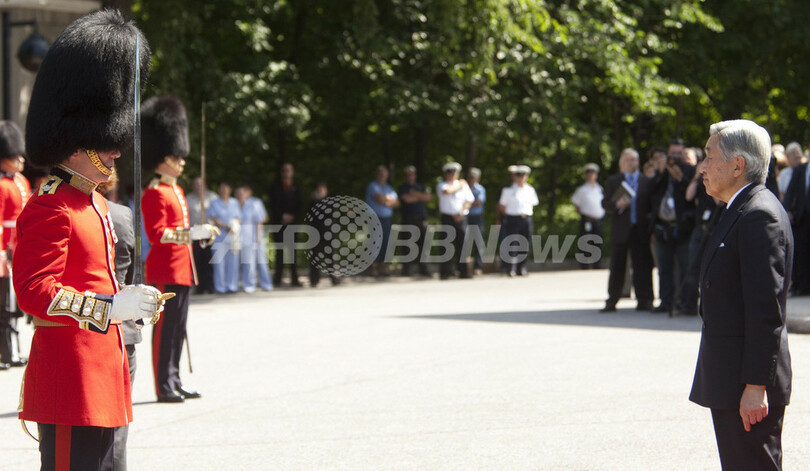 天皇、皇后両陛下 カナダ総督邸で歓迎行事に出席