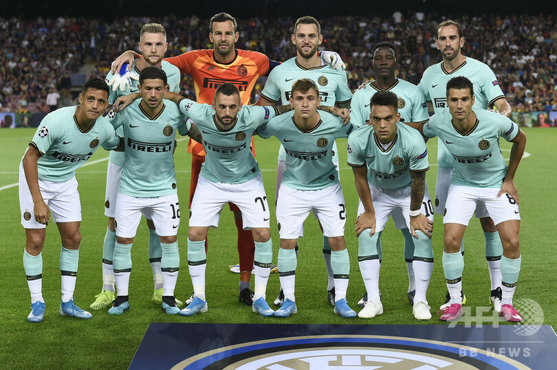 バルサがインテルに逆転勝ち、序盤に失点もスアレスが2ゴール 欧州CL