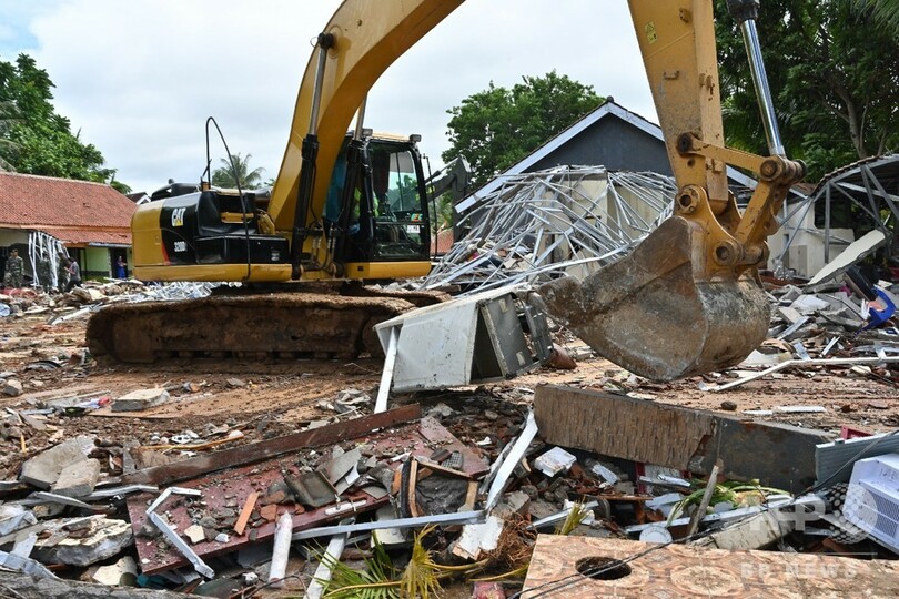 インドネシア津波、死者281人に 負傷者1000人超