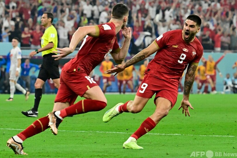 スイスが決勝T進出、セルビアとの荒れた一戦制す カタールW杯