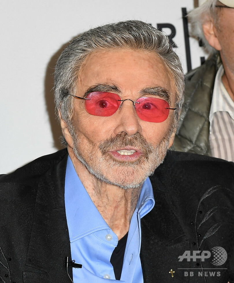 米俳優バート・レイノルズさん死去 『脱出』『ブギーナイツ』に出演