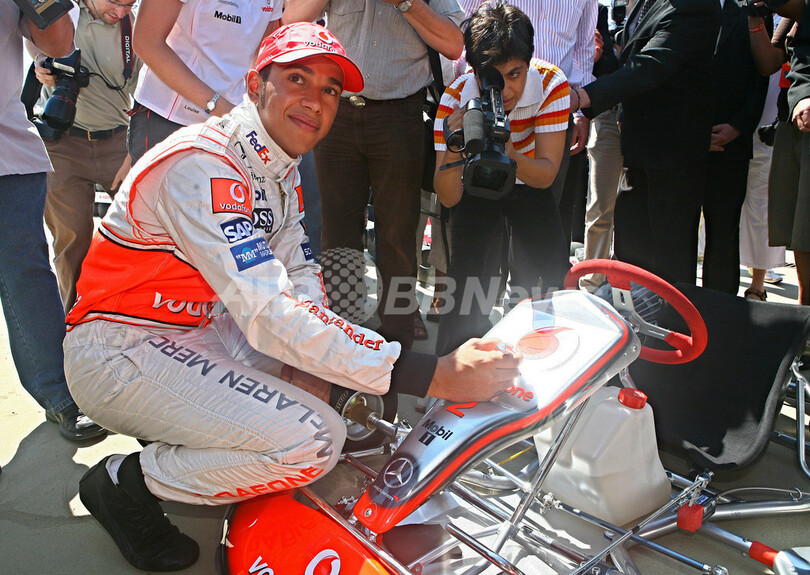 ハミルトン F1第11戦・ハンガリーGPのプロモーションイベントに参加