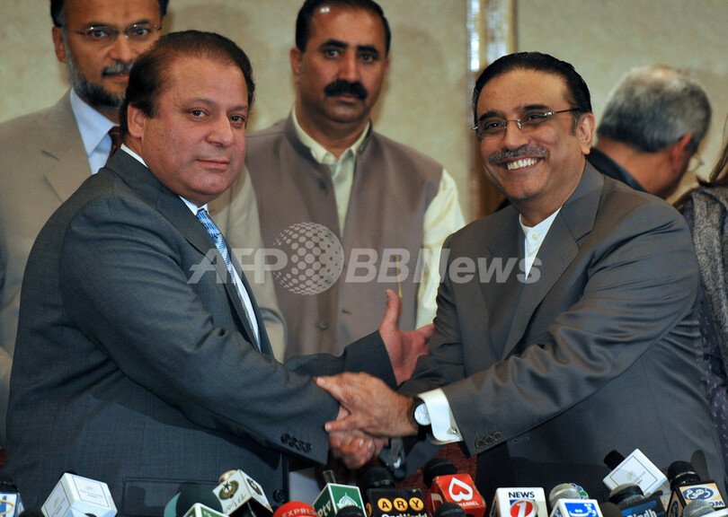 パキスタン2大野党、連立政権樹立で正式合意