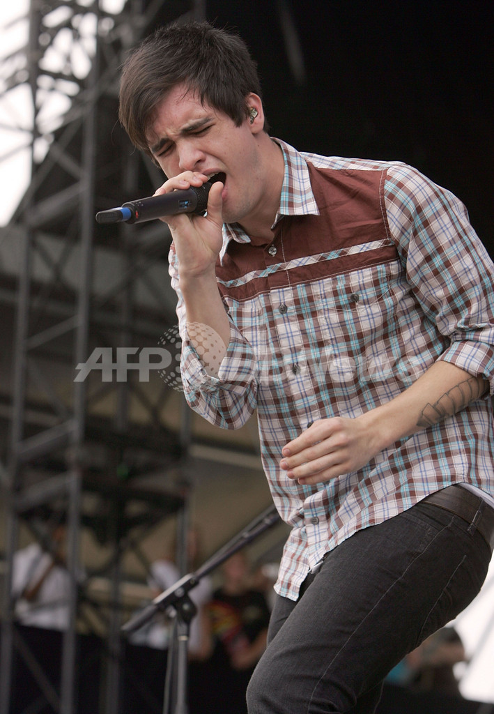 音楽フェス「ヴァージン・フェスティバル2007」2日目にパニック・アット・ザ・ディスコ登場