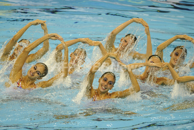 日本 シンクロ チームTRで決勝進出、世界水泳