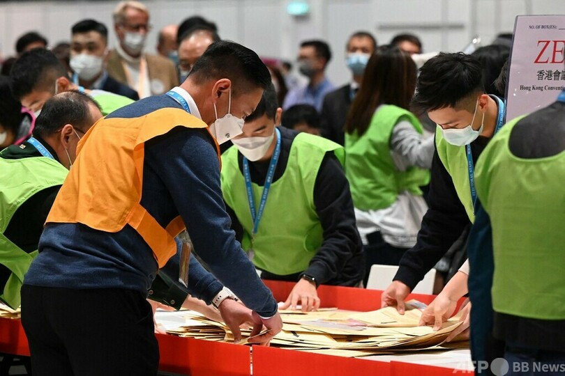 香港議会選挙、投票率過去最低の30％