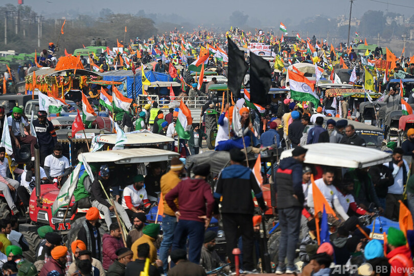 インド、準軍事部隊2000人増員 農民と警官隊衝突