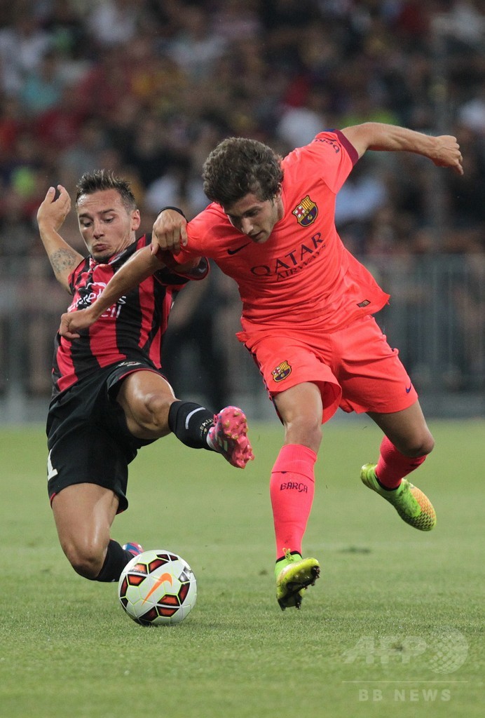 新生バルセロナ、シャビのゴールでニースと引き分ける