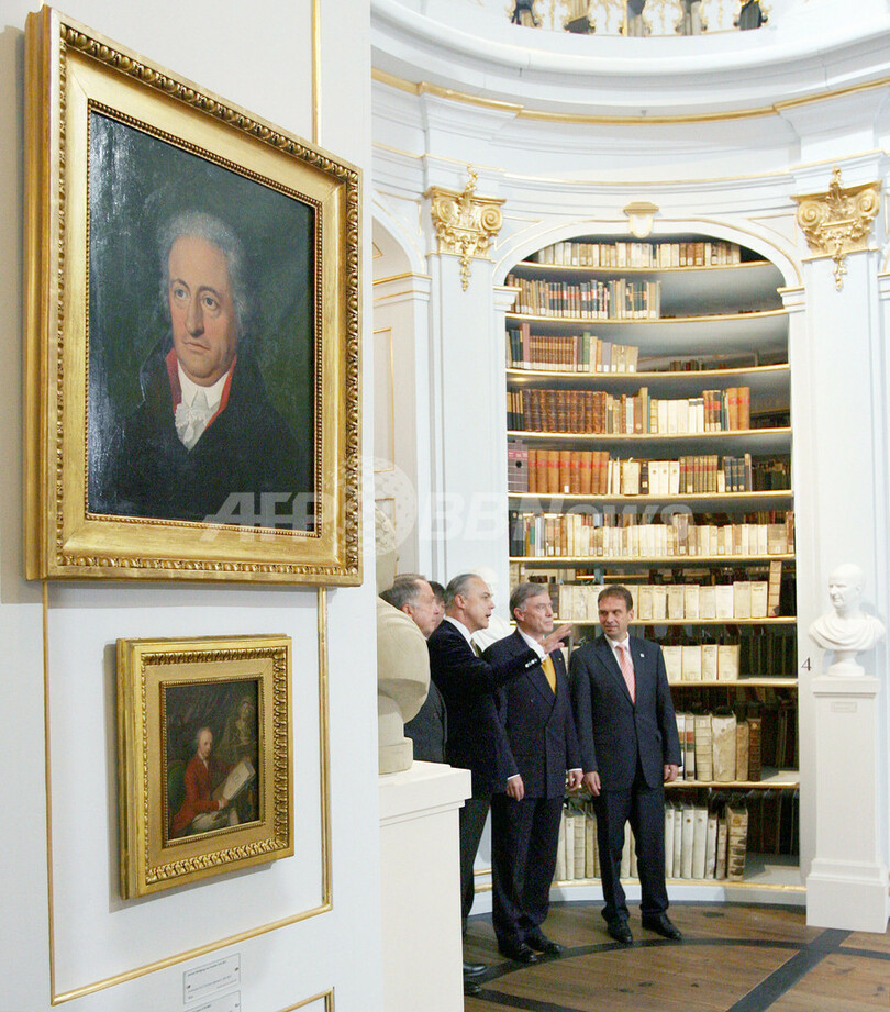 世界遺産のアンナ・アマリア図書館再開、蔵書にはルター所有の聖書なども