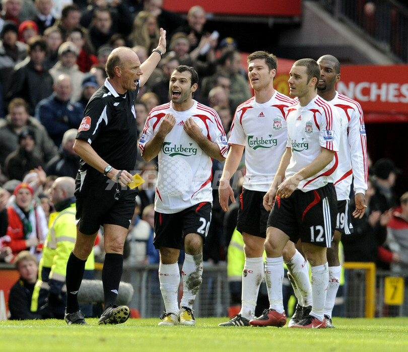 マンチェスター・ユナイテッド リバプールに3-0で快勝