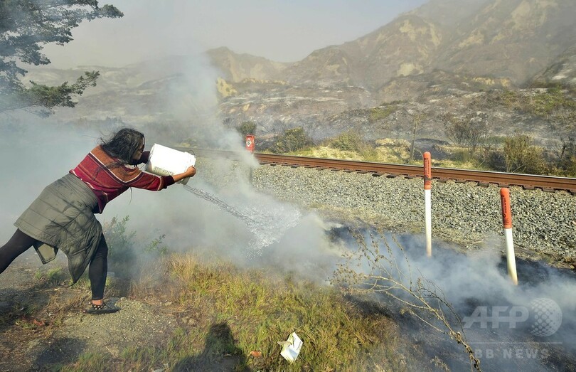米加州の山火事、拡大続く 懸命の消火活動