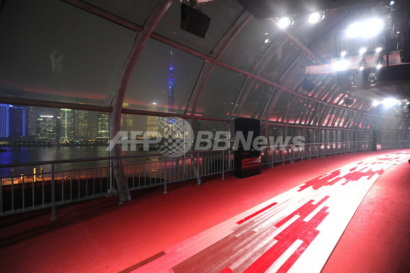 「ヴァレンティノ」、上海でエクスクルーシブなファッションショー開催