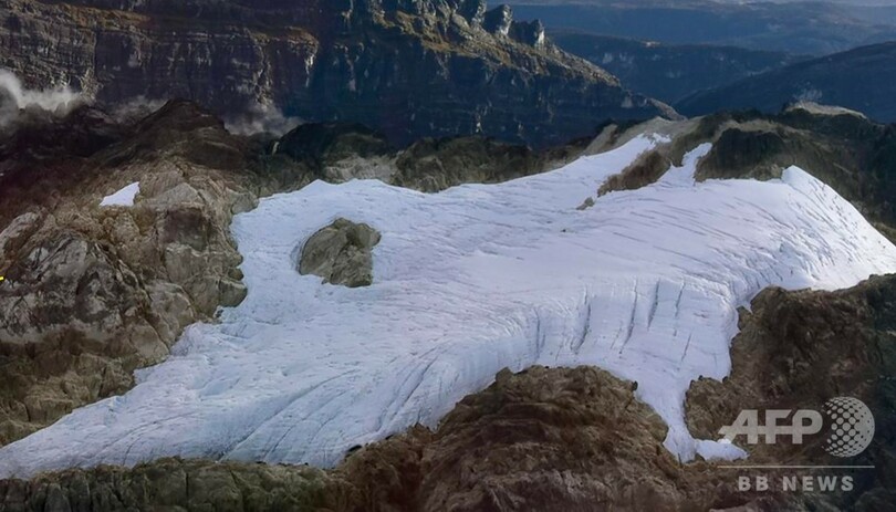 熱帯の国インドネシアに存在する氷河、10年後には消失の可能性 研究