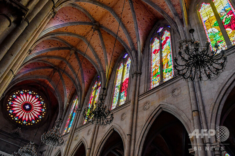 石造りのゴシック建築 広州の石室聖心大聖堂