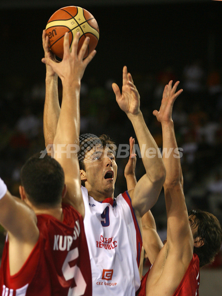 トルコ チェコを降し大会初勝利