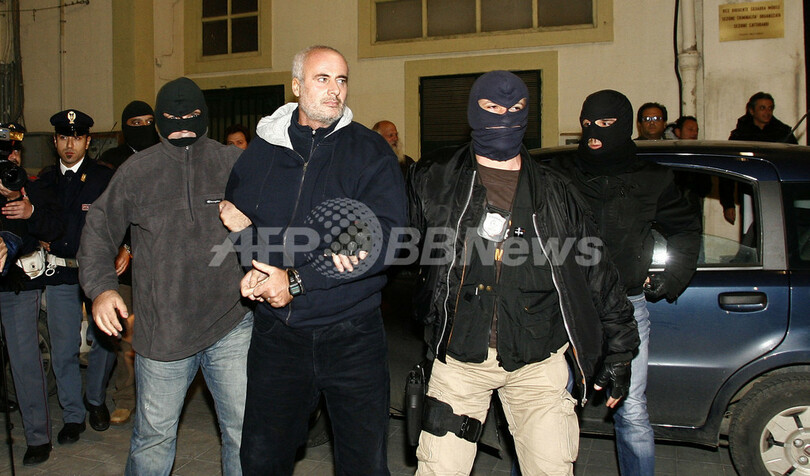 シチリア・マフィアのナンバー2を逮捕、15年間逃亡の末