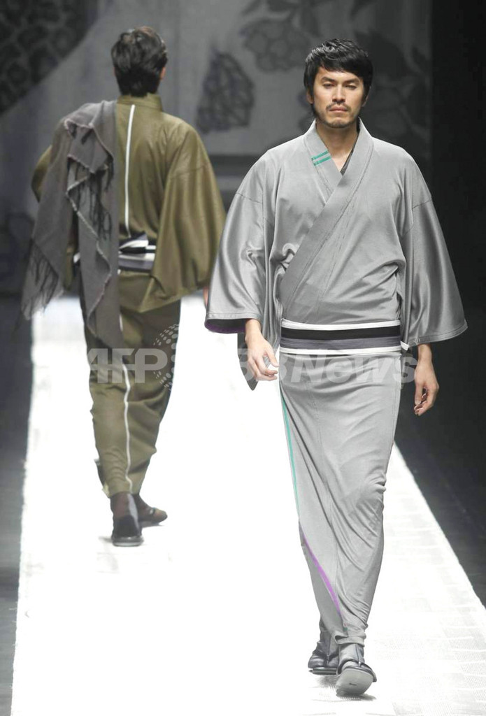 ＜13/14年秋冬東京コレクション＞ジョウタロウ サイトウ