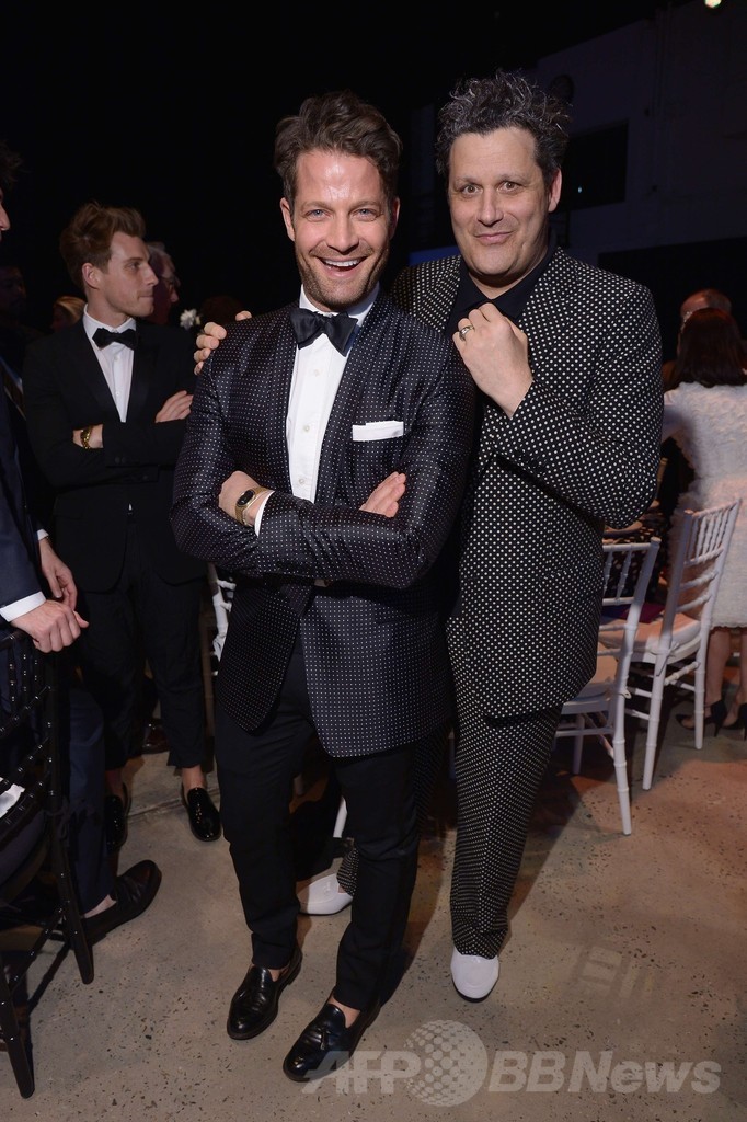 アイザック・ミズラヒがホスト、スプリングパーティー