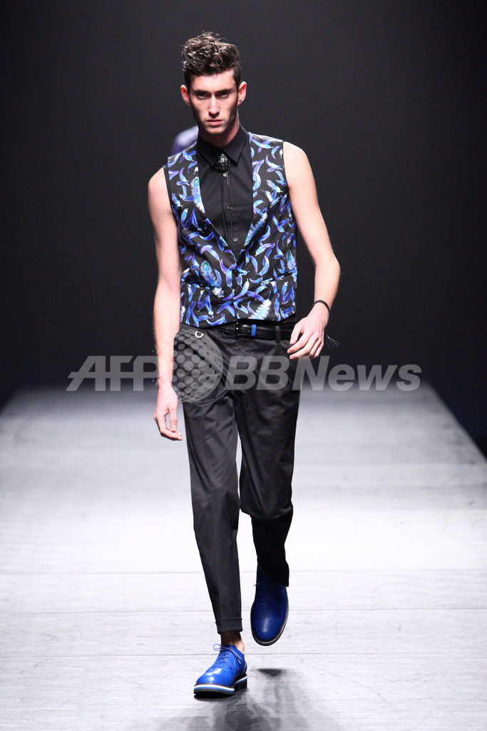 ＜11年春夏東京コレクション＞ヴァンキッシュ. 新作を発表