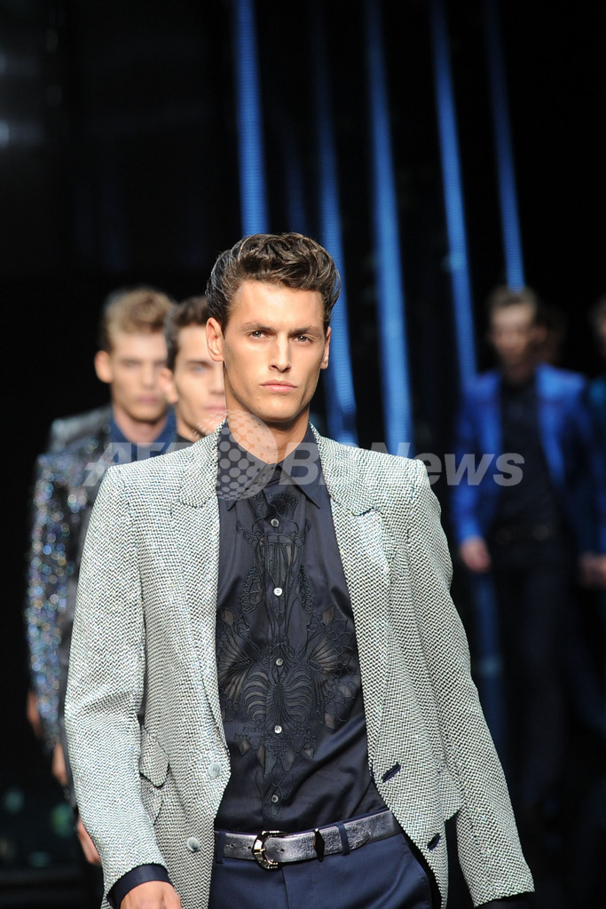 ＜13年春夏ミラノ・メンズコレクション＞ロベルト・カヴァリ