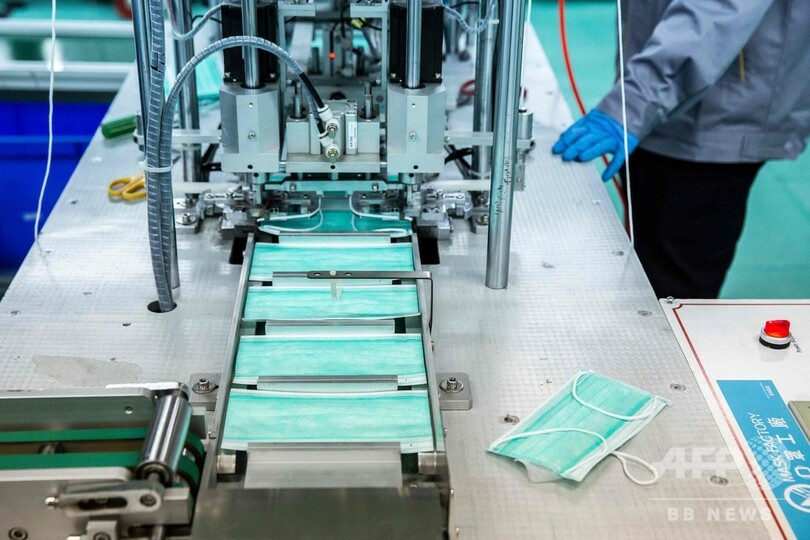 品不足のマスク、自ら作り始めた香港市民 機械輸入し製造ライン造った人も
