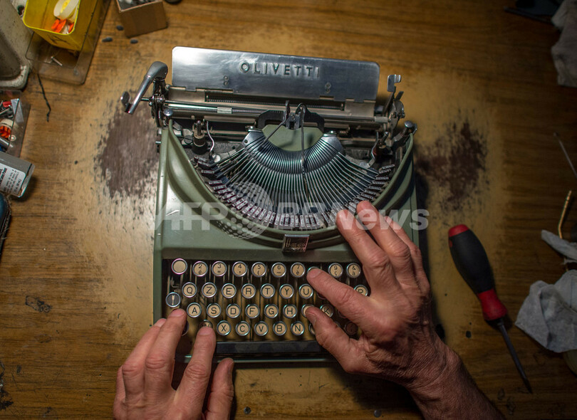 タイプライターへの愛着が歴史を 書き換える か 米国 写真10枚 国際ニュース Afpbb News タイプライターへの愛着が歴史を 書き換える か 米国 写真10枚 国際ニュース Afpbb News