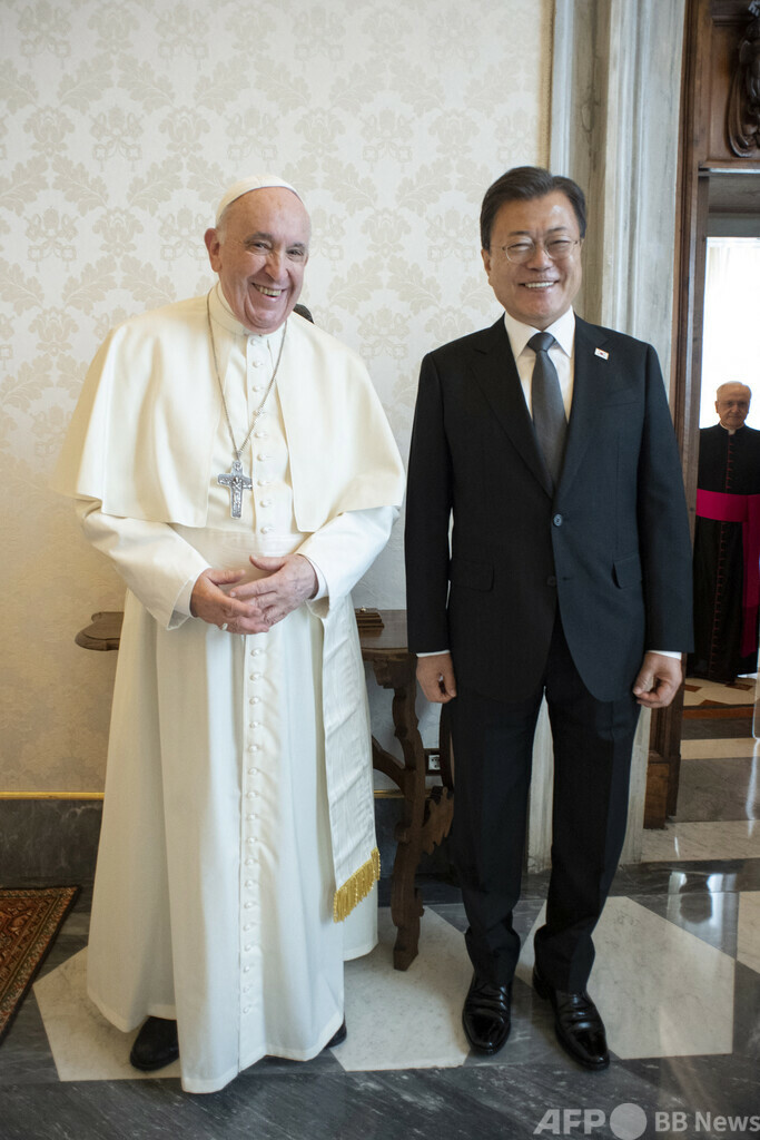  韓国大統領、ローマ教皇に訪朝を再提案