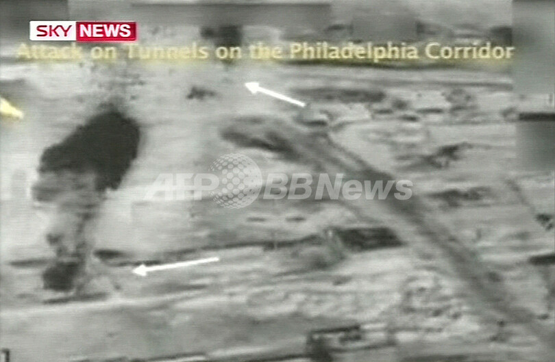 ガザ空爆4日目、イスラエル軍は地上進攻も準備