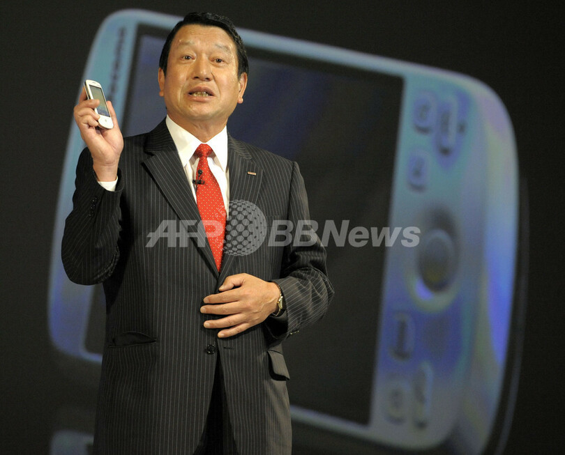 NTTドコモ、夏モデル18機種を発表 限定版「エヴァケータイ」も