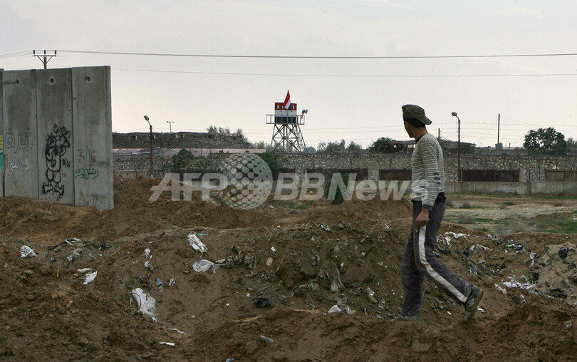 エジプト混乱の余波でラファの検問所閉鎖、ガザが窮地に