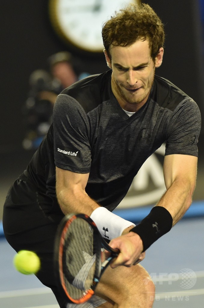 マレー、心労抱えるもトミックに勝利 全豪で7年連続8強