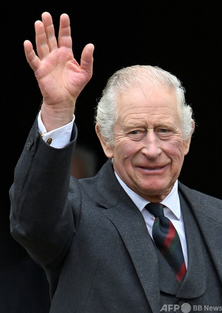 チャールズ英国王、5月に戴冠へ